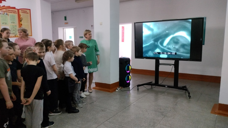 День космонавтики в школе..